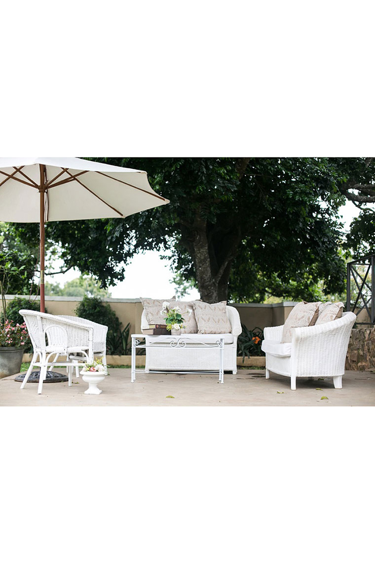 White Wicker Couches Double Seater