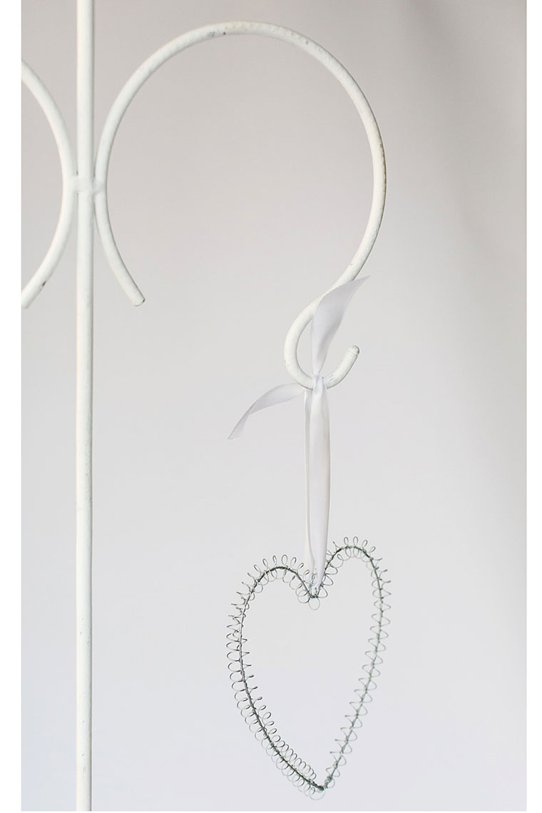 Small Wire Hearts